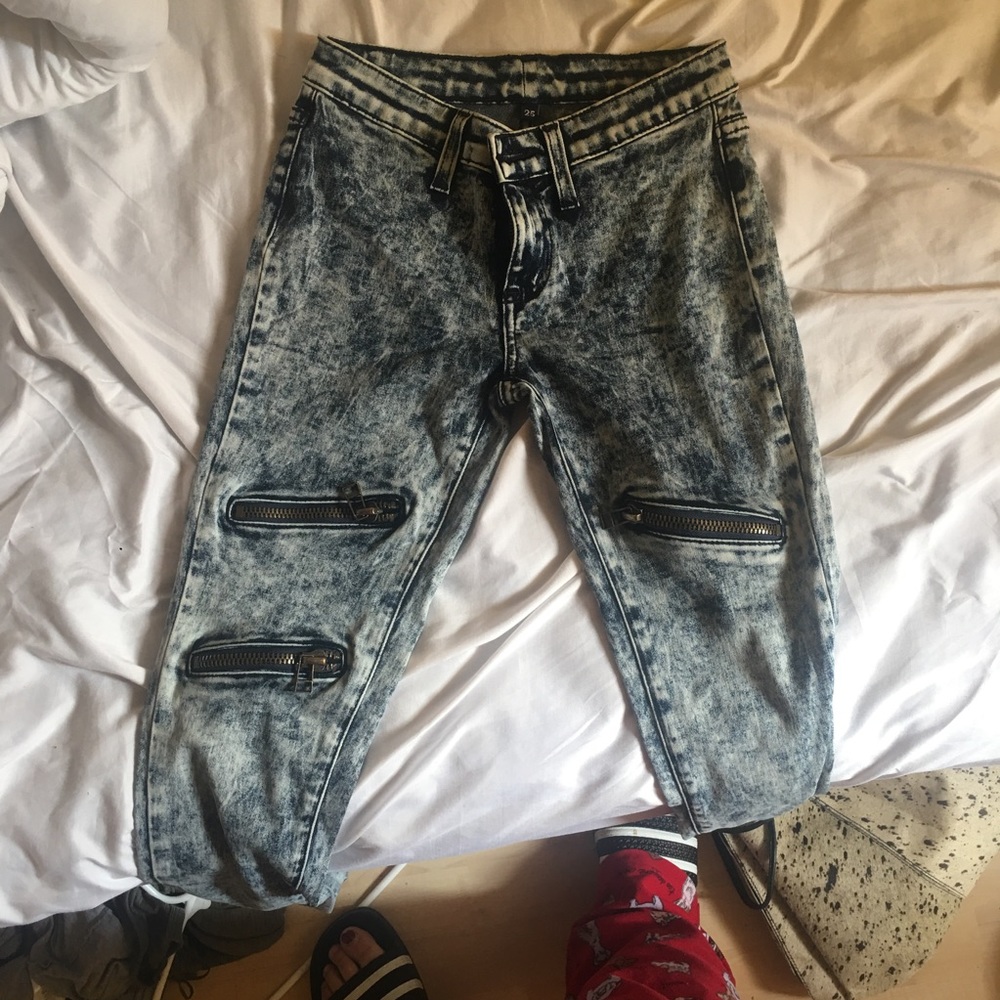 LF Carmar Acid Wash Jeans